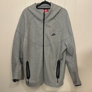 Nike Tech Men’s Gray Full-Zip Hoodie